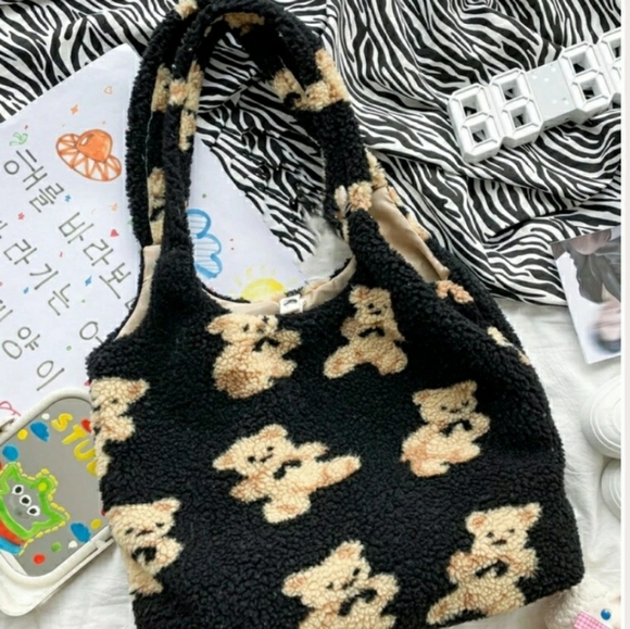 Faux shearling cartoon tote bag - Picture 3 of 4